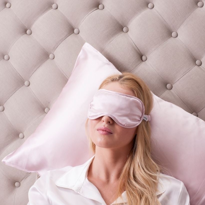 The Beauty Benefits of Mulberry Silk Pillowcases & Eye Masks